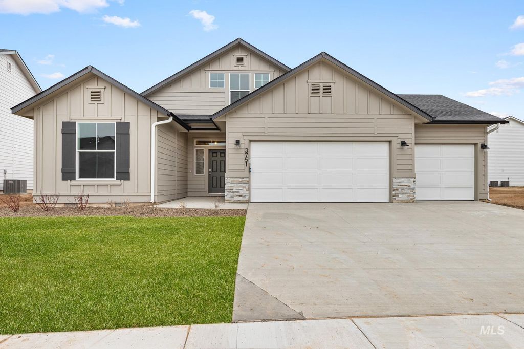 13647 Redway Ct, Caldwell, ID 83607