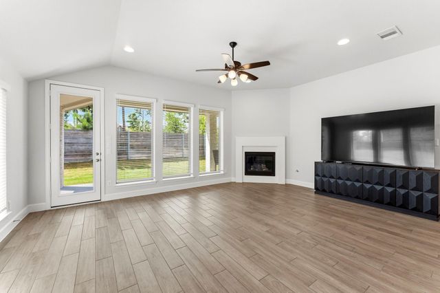 15618 Turtlehead Trail, Conroe, TX 77302