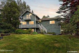 8000 Summerset Drive, Anchorage, AK 99518