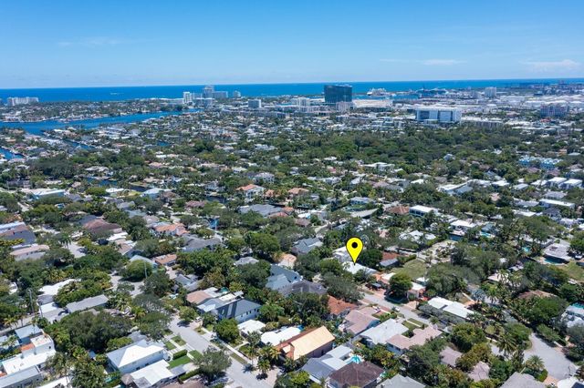 810 SE 10th Street, Fort Lauderdale, FL 33316