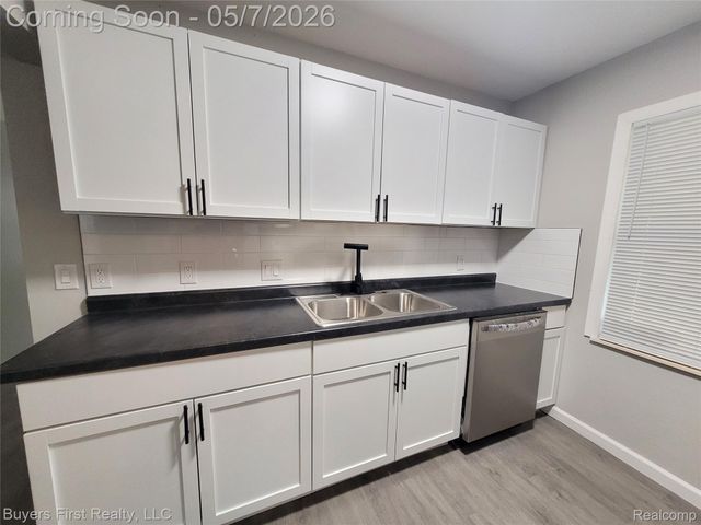 22084 Normandy Avenue, Eastpointe, MI 48021