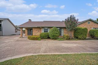 5118 Ledgestone Drive, Fort Worth, TX 76132