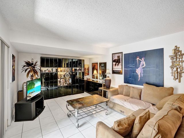 865 NW 29th Avenue A, Delray Beach, FL 33445