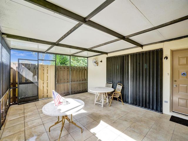865 NW 29th Avenue A, Delray Beach, FL 33445