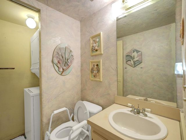 865 NW 29th Avenue A, Delray Beach, FL 33445