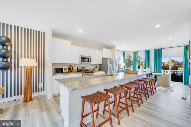 511 DOWNSWING RD, Baltimore, MD 21208