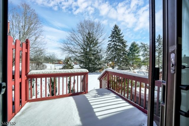 269 Spruce Ct, Raritan Twp., NJ 08822