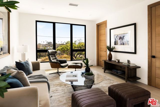 605 Erskine Drive, Los Angeles, CA 90272