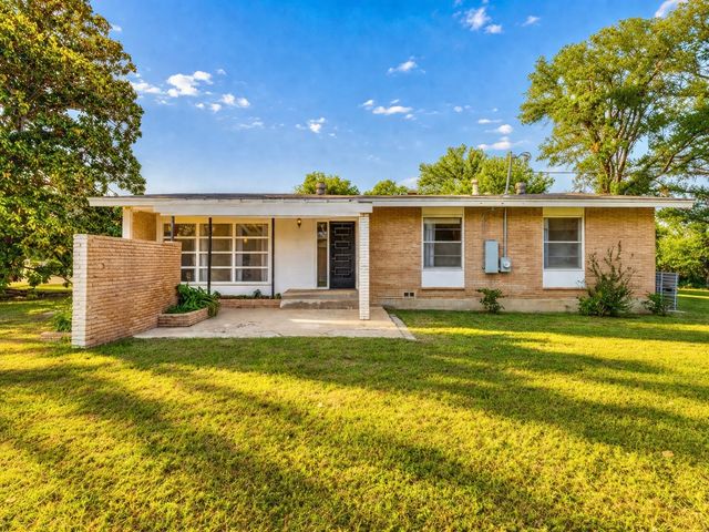 203 Lakeridge Road, Lakeside, TX 76108