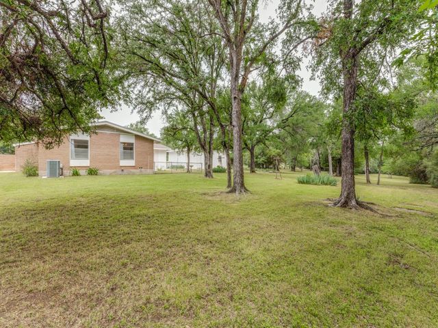 203 Lakeridge Road, Lakeside, TX 76108