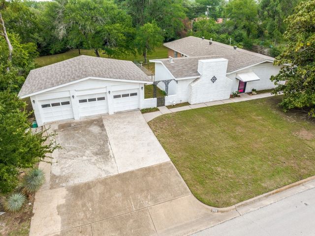 203 Lakeridge Road, Lakeside, TX 76108