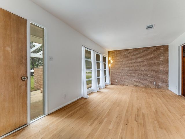 203 Lakeridge Road, Lakeside, TX 76108