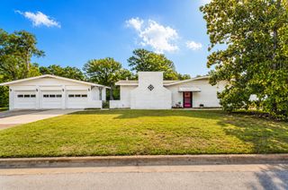 203 Lakeridge Road, Lakeside, TX 76108