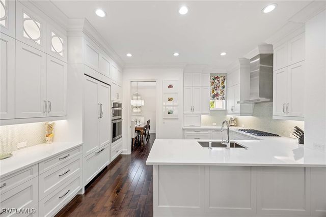 2718 Callista CT 203, Naples, FL 34114