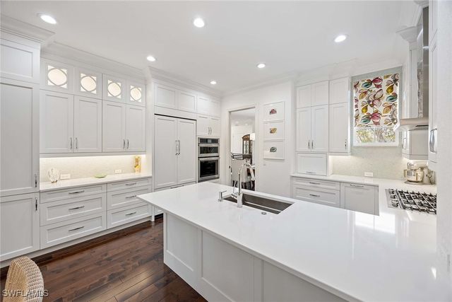 2718 Callista CT 203, Naples, FL 34114