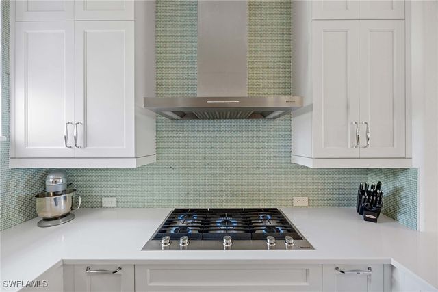 2718 Callista CT 203, Naples, FL 34114