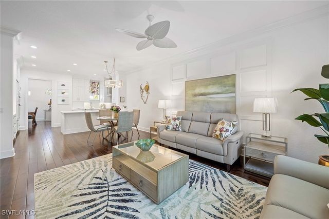 2718 Callista CT 203, Naples, FL 34114