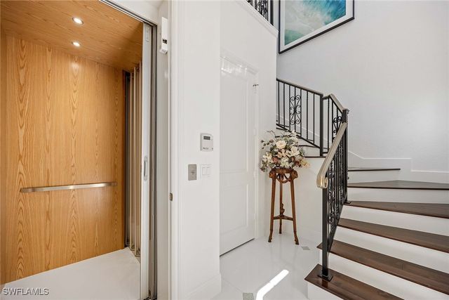 2718 Callista CT 203, Naples, FL 34114