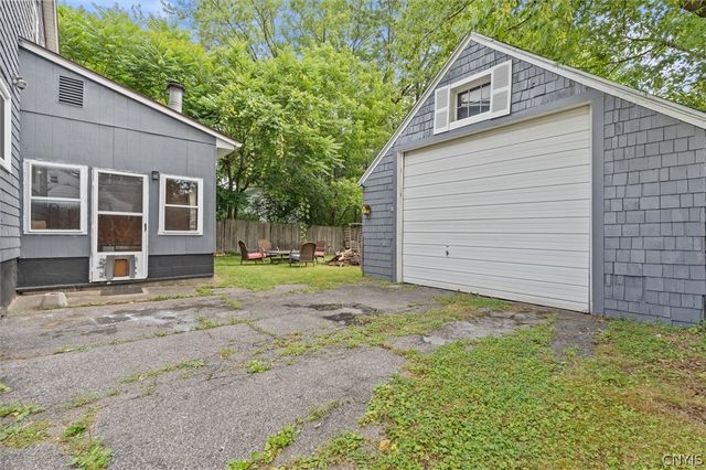 306 Boston Road, Salina, NY 13211