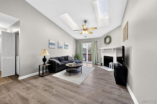 929 Sugar Lake Court 7, St Peters, MO 63376