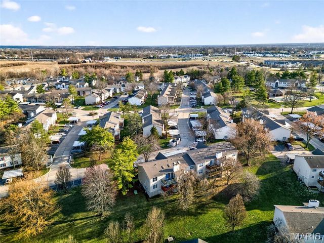 929 Sugar Lake Court 7, St Peters, MO 63376