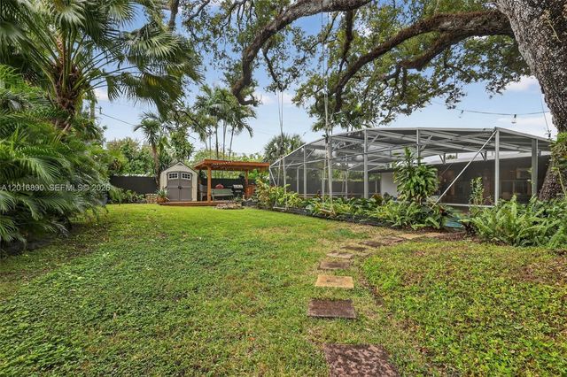 19901 NE 21st Ave, Miami, FL 33179