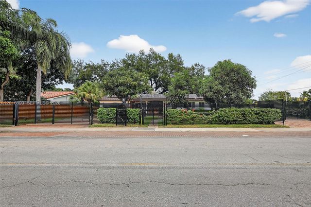 19901 NE 21st Ave, Miami, FL 33179
