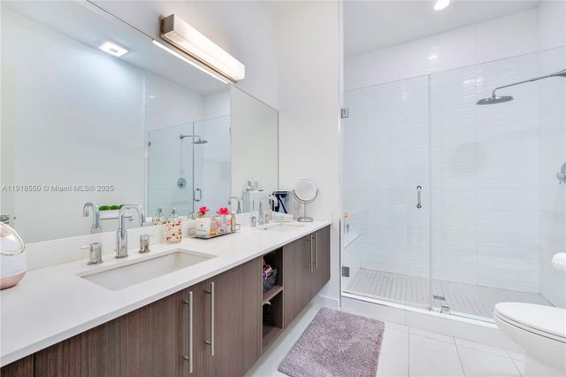 7751 NW 107th Ave 807, Doral, FL 33178