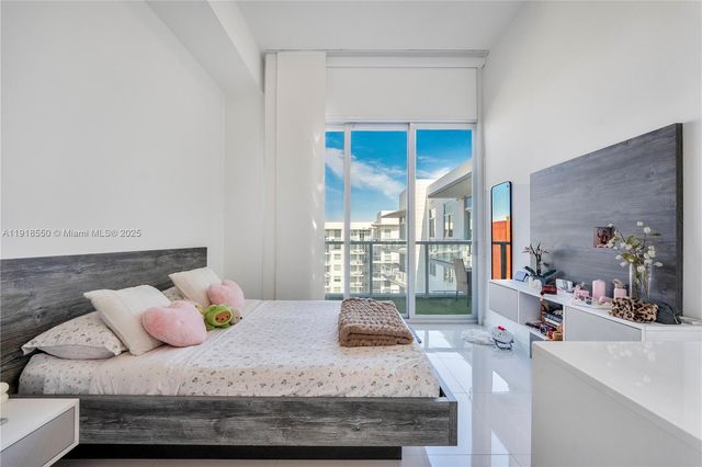 7751 NW 107th Ave 807, Doral, FL 33178