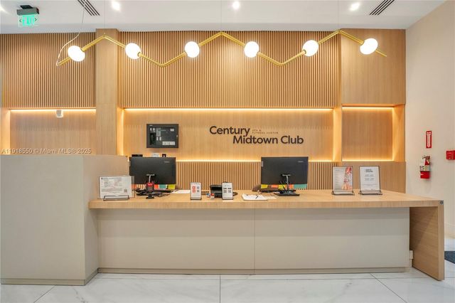 7751 NW 107th Ave 807, Doral, FL 33178