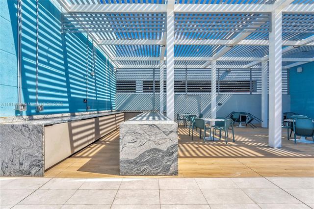 7751 NW 107th Ave 807, Doral, FL 33178