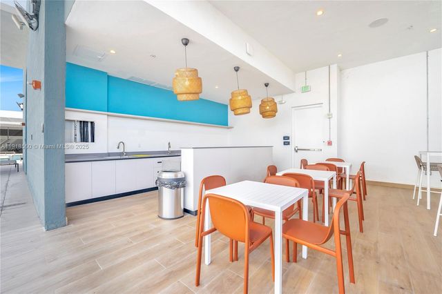 7751 NW 107th Ave 807, Doral, FL 33178