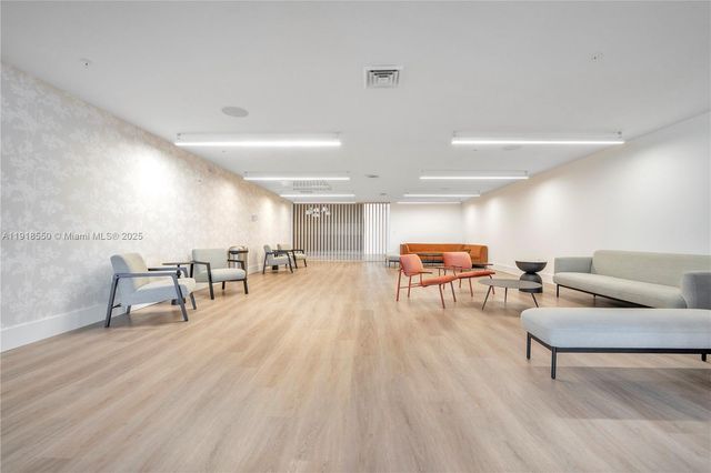 7751 NW 107th Ave 807, Doral, FL 33178