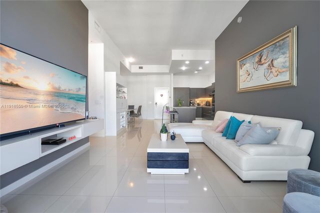 7751 NW 107th Ave 807, Doral, FL 33178