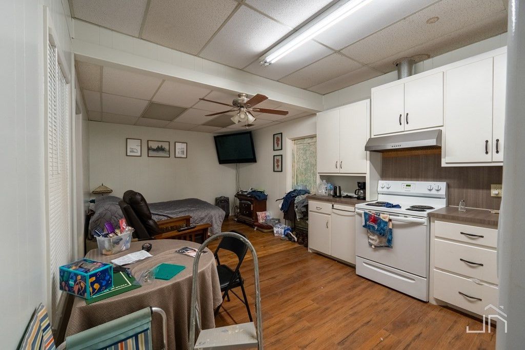 Image 3 of property listing at 315 N Chadbourne Street, San Angelo, TX 76903