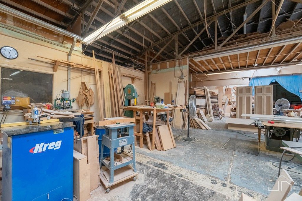 Image 38 of property listing at 315 N Chadbourne Street, San Angelo, TX 76903