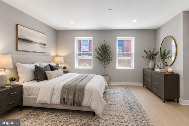 1725 W THOMPSON ST, Philadelphia, PA 19121