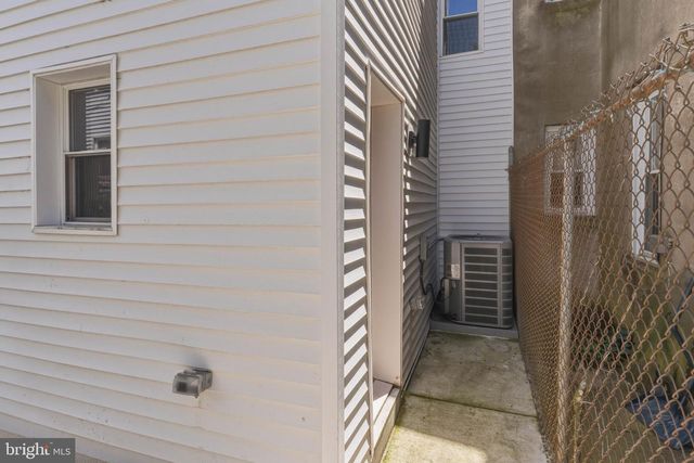 1725 W THOMPSON ST, Philadelphia, PA 19121