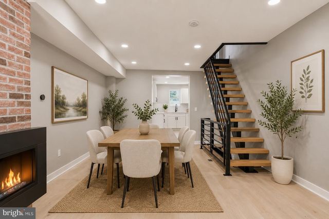 1725 W THOMPSON ST, Philadelphia, PA 19121