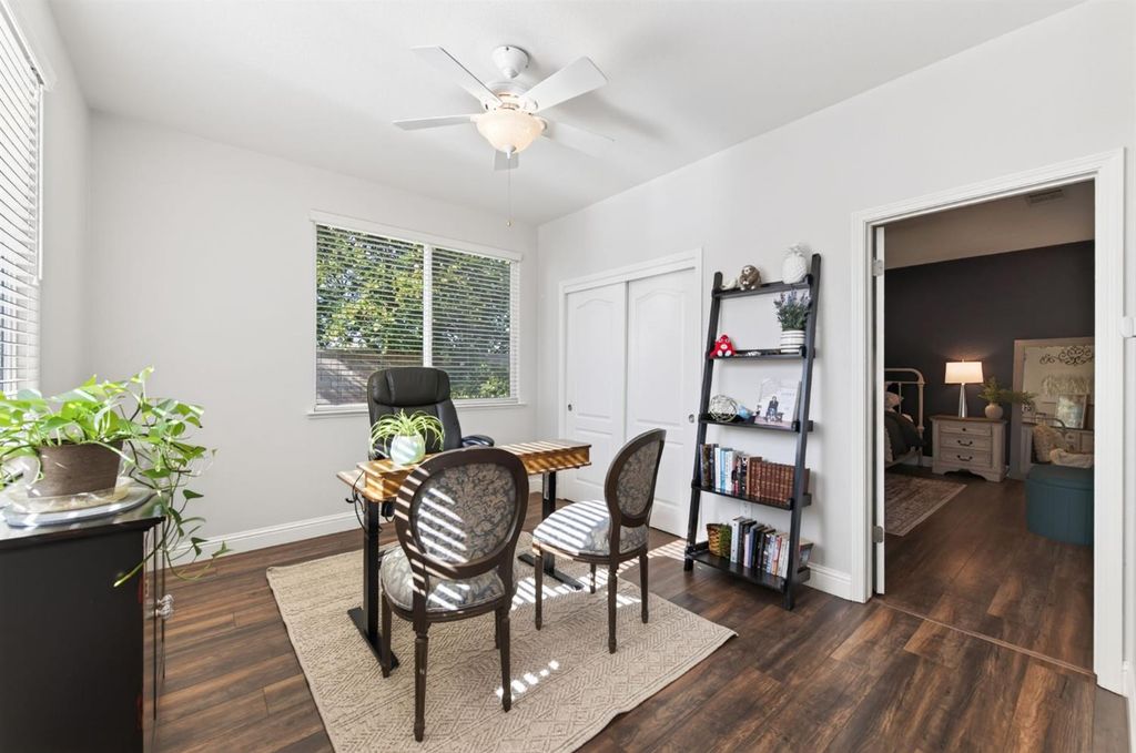 Image 11 of property listing at 643 W Madrid Lane, Clovis, CA 93619