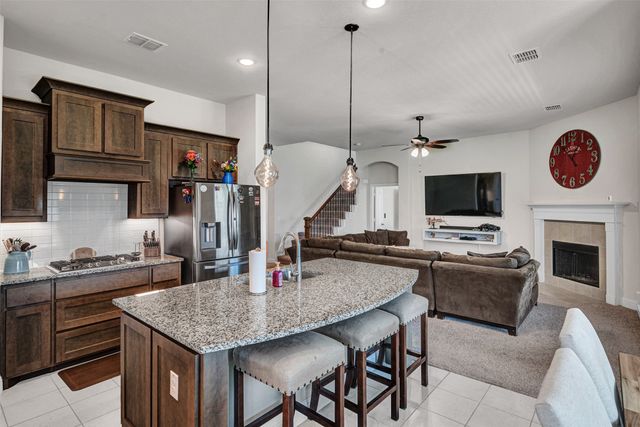 504 Lowland Lane, Waxahachie, TX 75165
