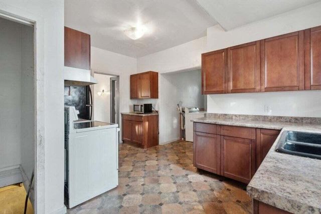 216 Kendall Street N, Battle Creek, MI 49037