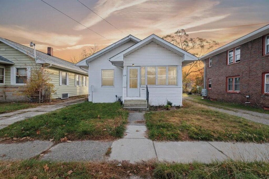 216 Kendall Street N, Battle Creek, MI 49037