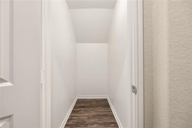 536 Momma Bear Drive, College Station, TX 77845