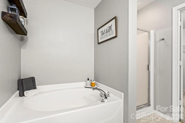 2802 Buckleigh Drive, Charlotte, NC 28215