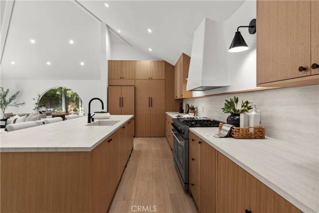 2055 Calvert Avenue, Costa Mesa, CA 92626