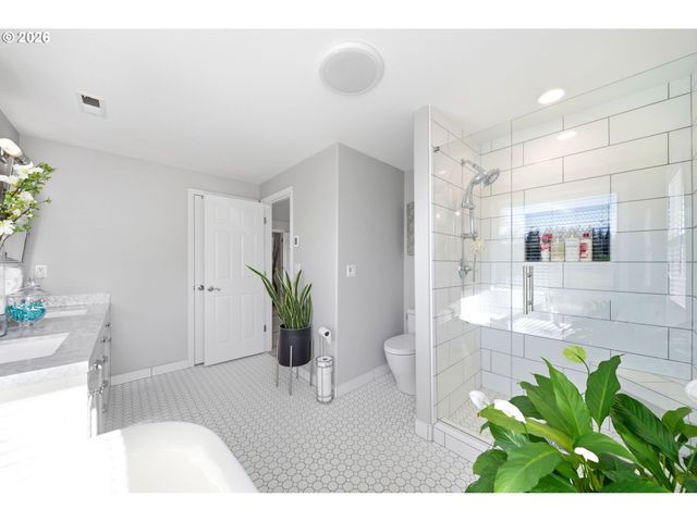9220 Ne 159TH Ave, Vancouver, WA 98682