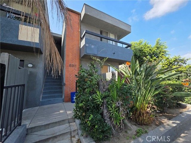 6911 Woodley 107, Van Nuys (los Angeles), CA 91406