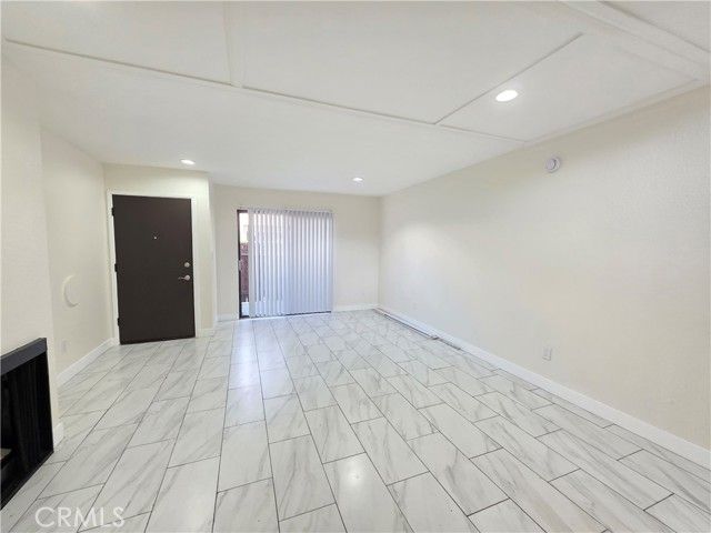 6911 Woodley 107, Van Nuys (los Angeles), CA 91406