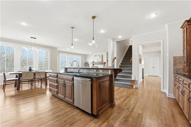 9120 W 156th Place, Overland Park, KS 66221